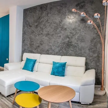 Minty Stay Mendoza Rios Seville Exterior photo